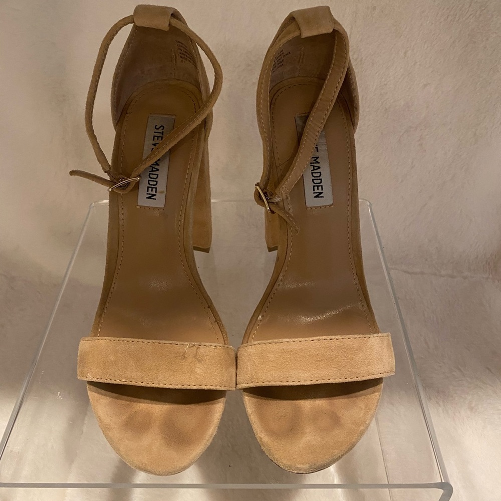 Steve Madden beige suede shoes